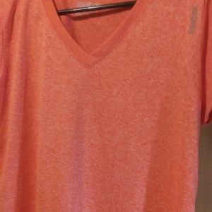 Nwot Reebok tee